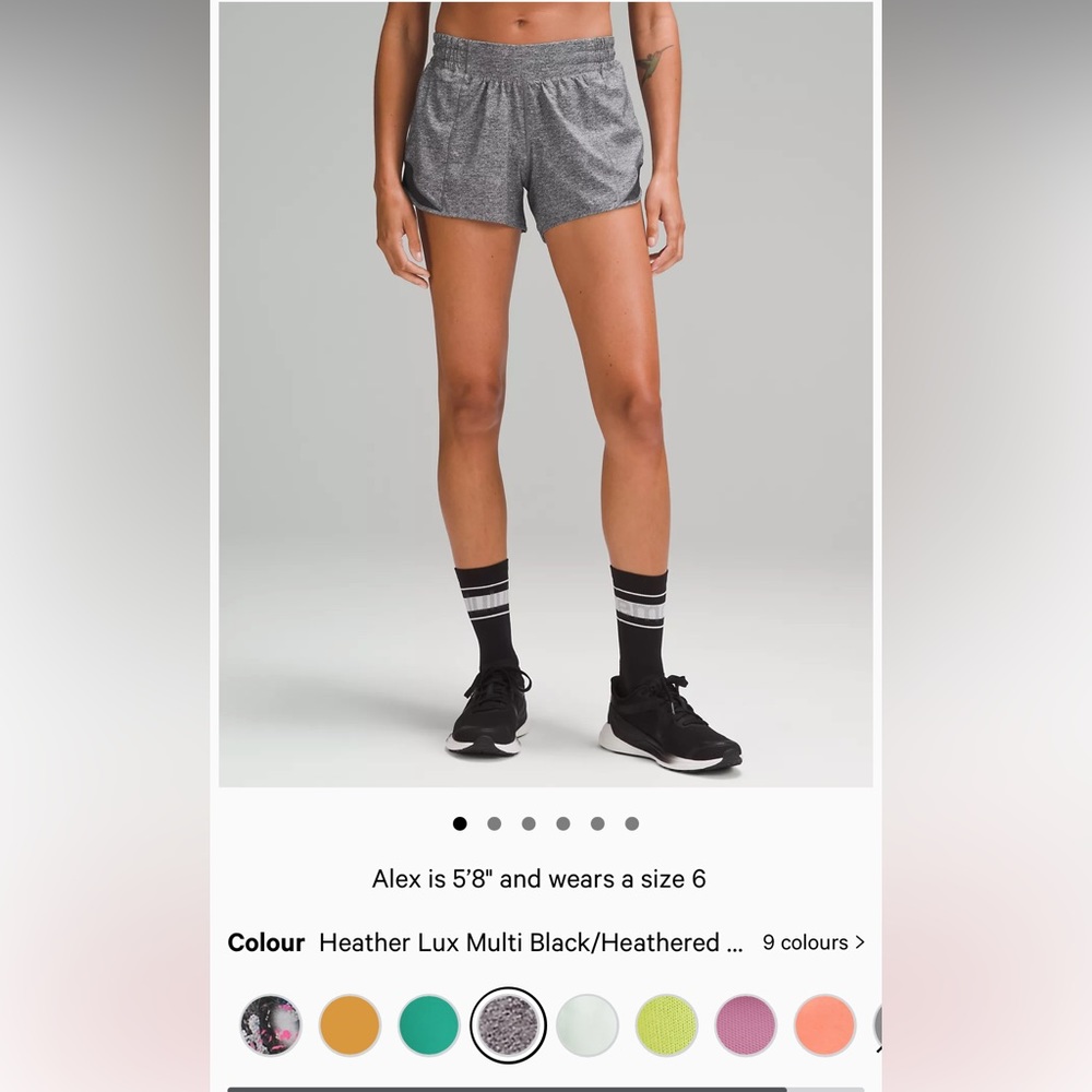 lululemon 2.5 inch hotty hot shorts
